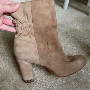 MICHAEL KORS SEUDE BOOTS TAN